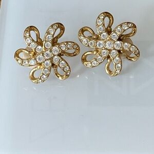 Swarovski Gold Toned Clip-on Vintage Earrings with Crystals Bow Flower Design